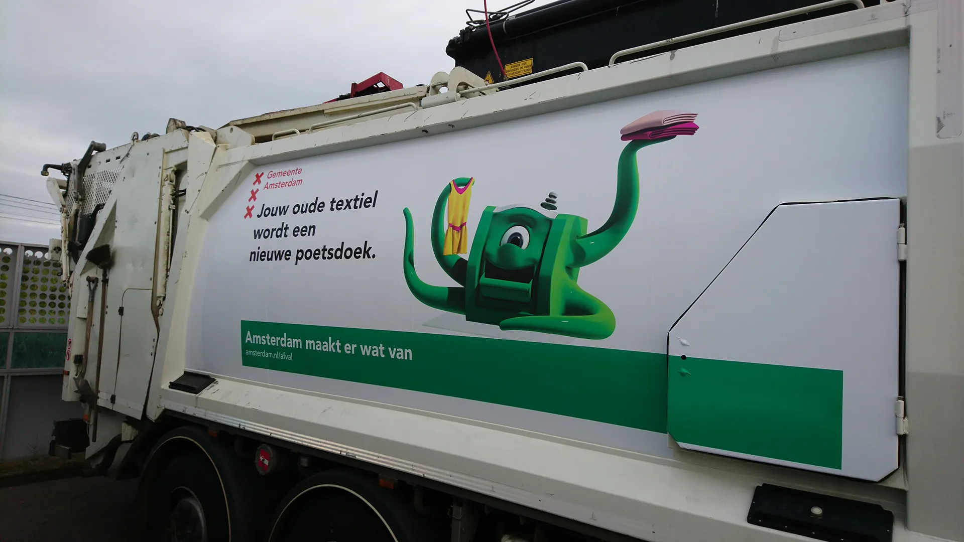 Gemeente Stickers Amsterdam bedrijfsafvalwagen textiel campagne xander bakker design studio